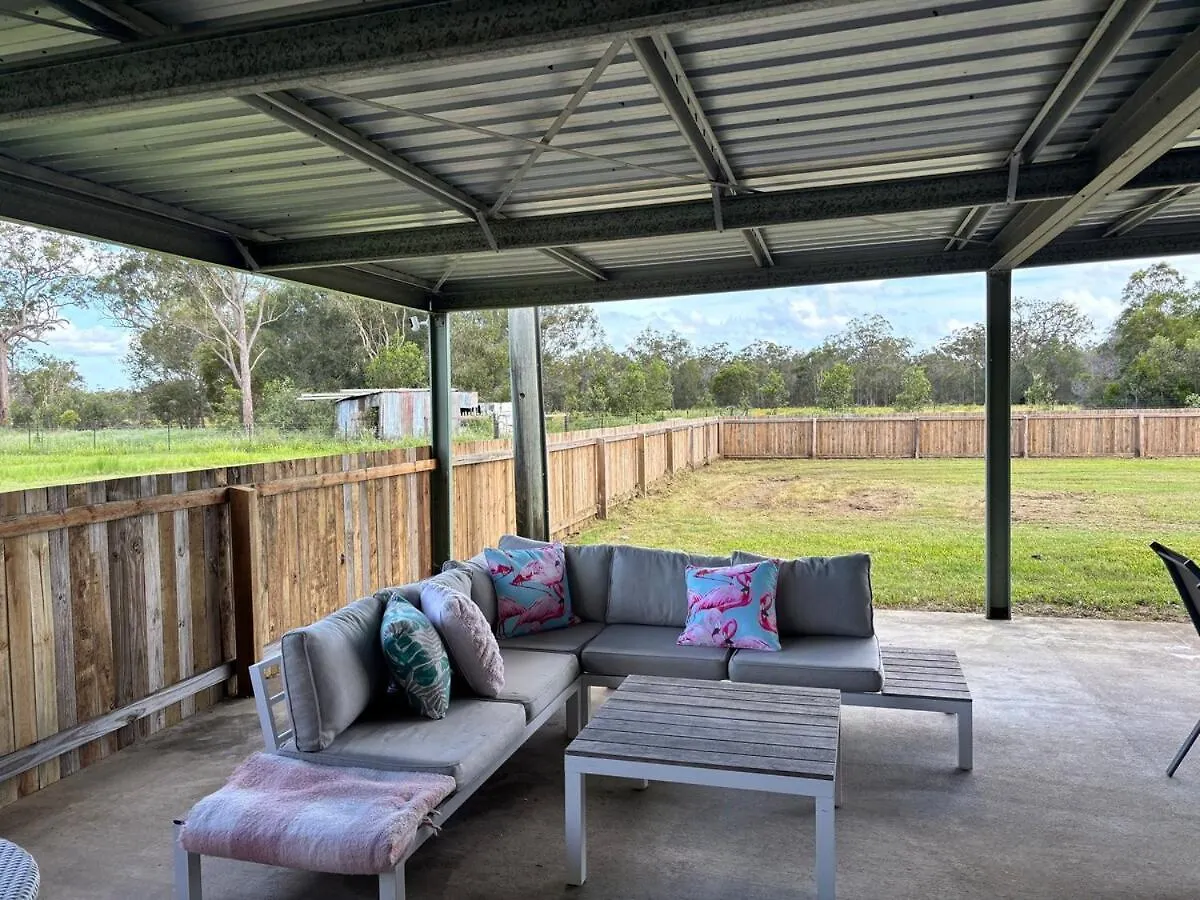 Lenlie Farm Villa Howard Holiday home