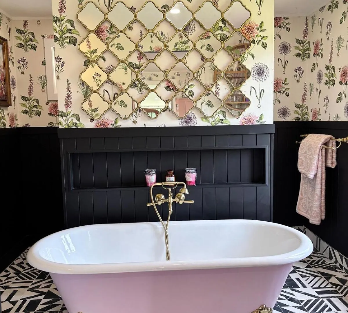 Lenlie Farm Villa Howard Holiday home