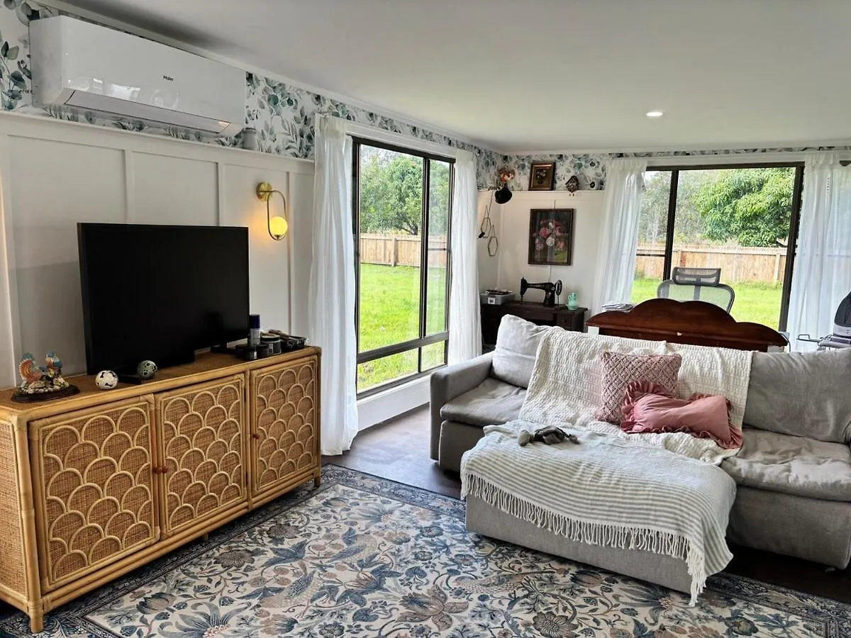 Lenlie Farm Villa Howard Holiday home